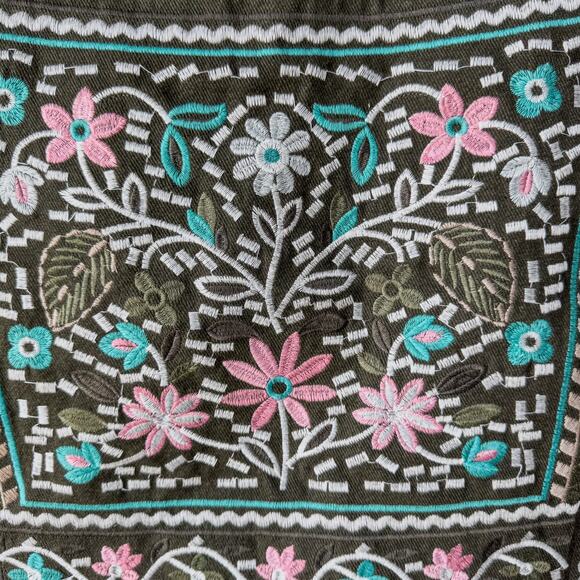 NWT-Francesca's Olive Green Mini Skirt w/ Embroidered Floral Design-Size Small - Picture 8 of 9